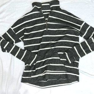 Pink Clover turtleneck pullover